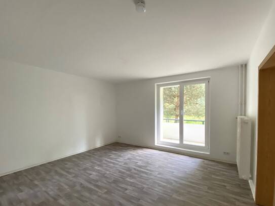 Sonnige Wohnung mit eigenem Garten, ideal geschnitten, ohne Provision
