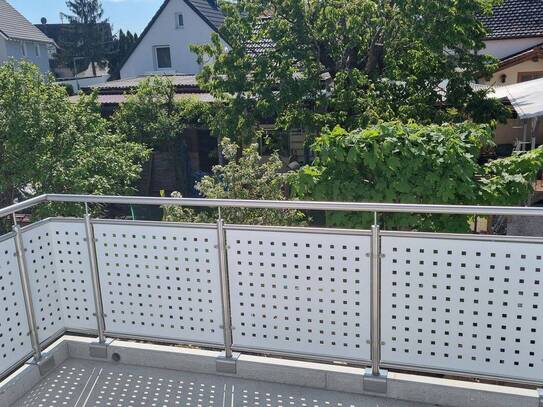 Ihr neues Zuhause in Heilsbronn, ein Raumwunder. Ihr Blick ins Grüne von Ihrem Sonnenbalkon