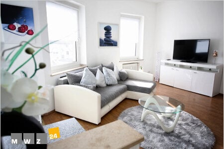 Komplett Möbliert/Furnished Accommodation in: Friedrichstadt. Helle und ruhige 2 Zimmer-Wohnung im