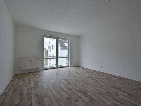 Wohntraum in Burgstädt: Moderne 2-Raum-Wohnung mit Balkon in ruhiger, grüner Lage