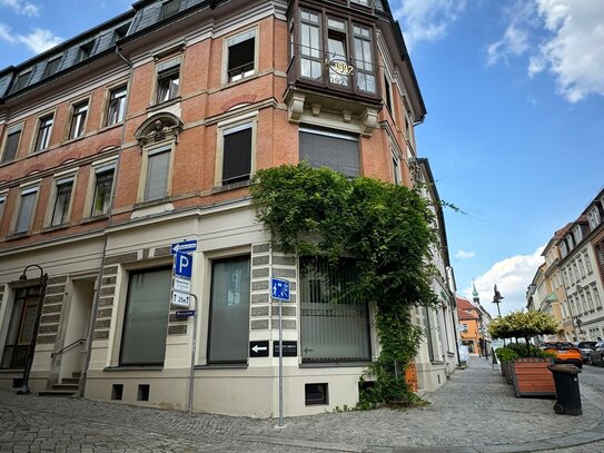 zentral gelegene 2,5 Raum Wohnung mit Blick über Radeberg und Treppenlift