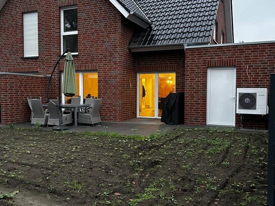 IMMOBILIEN GUMNIOR präsentiert: Neubau! Moderne Doppelhaushälfte mit Garten in Emsbüren