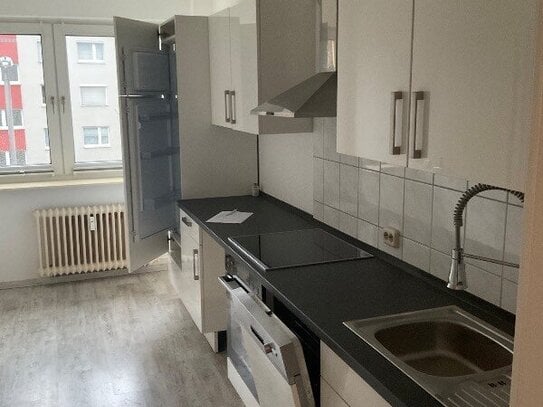 Schon ab Januar zu haben. 3 Zimmer-Wohnung mit Einbauküche*