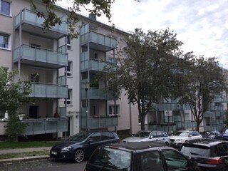 Auf gute Nachbarschaft: 4-Zimmer-Wohnung mit Balkon in Stadtlage