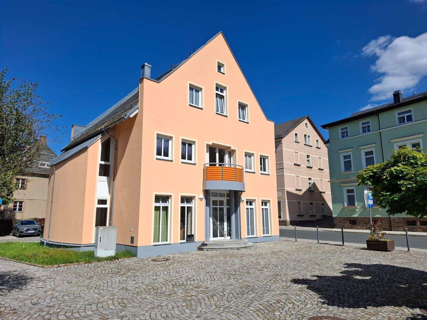                                                               Gro&szlig;z&uuml;gige Wohnung/Gewerbefl&auml;che im Zentrum von Neuhausen                                                       in Neuhausen (München)