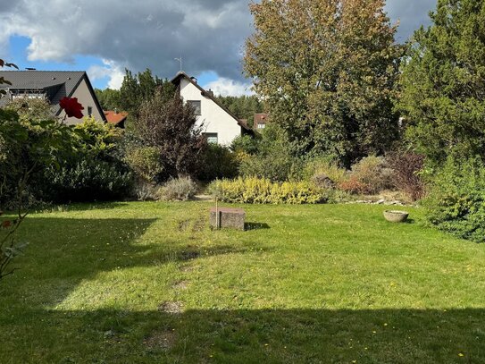 Großes Grundstück mit Altbestand in ruhiger Altortlage