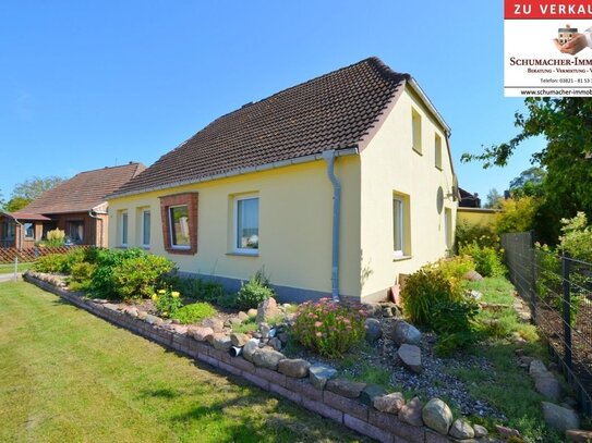 Landhaus mit 2 Wohneinheiten und großem Grundstück!!!