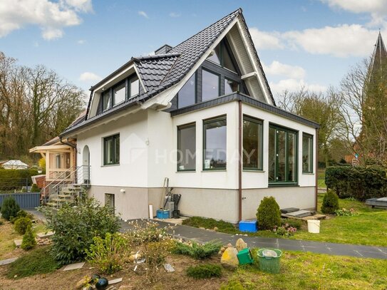 2 Häuser zum Preis von einem | Top sanierte DHH mit vielen Highlights | zus. Bungalow | tolle Lage