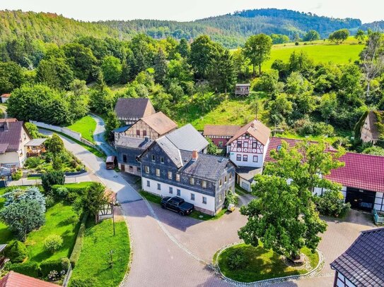 Familienhaus mit großer Scheune und Gartennutzung