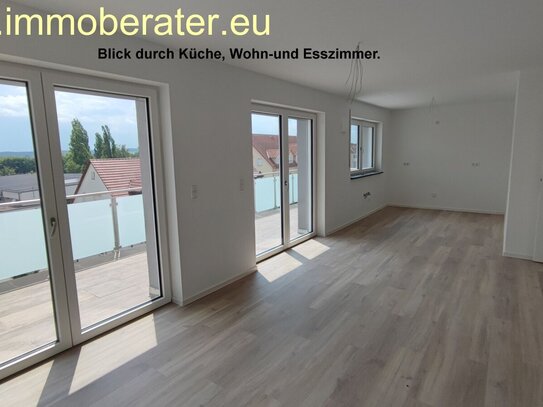 Über den Dächern wohnen.. Geräumige 2-Zi-Penthouse-Whg mit 92 m² WFL / Süd-Terrasse ca. 20 m² / Energiesparhaus KfW-40…