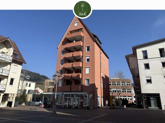 Gepflegte 2-Zimmer-Wohnung mit Balkon und Tiefgaragenstellplatz in bester Lage von Hausach