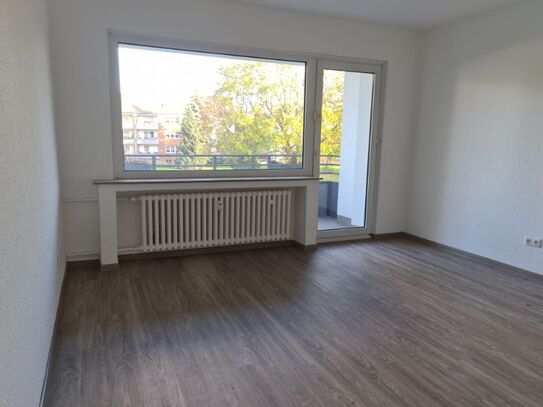 +++ 2 Raumwohnung mit Balkon und Duschbad in Angerhausen +++