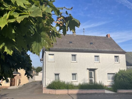 Bauernhaus im Hunsrück 5.000 qm (weitere 6,9 ha Land möglich)