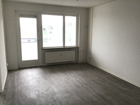 Moderne 2-Zimmer-Wohnung mit Balkon zum kurzfristigen Bezug verfügbar