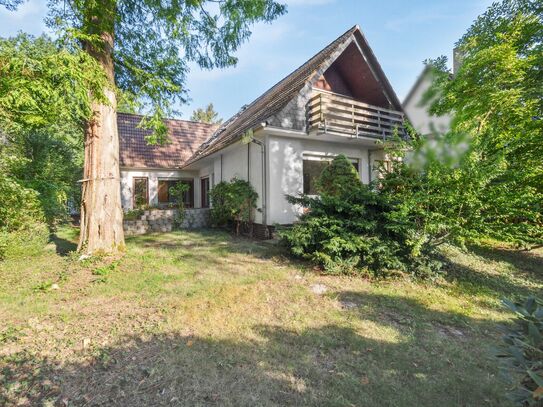 Bestlage von Wannsee! EFH mit Einliegerwohnung, Kamin, großem Keller und zwei Stellplätzen