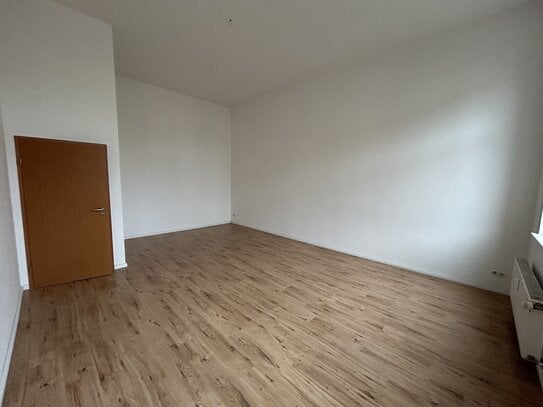 Geräumige 3-Zimmer-Wohnung mit Balkon in Stadtfeld Ost!