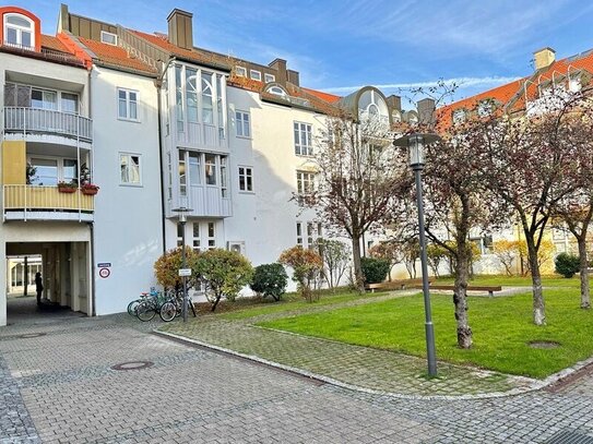 Großzügige, ruhige 3 ZKB Wohnung mit Balkon in der Ortsmitte von Ottobrunn