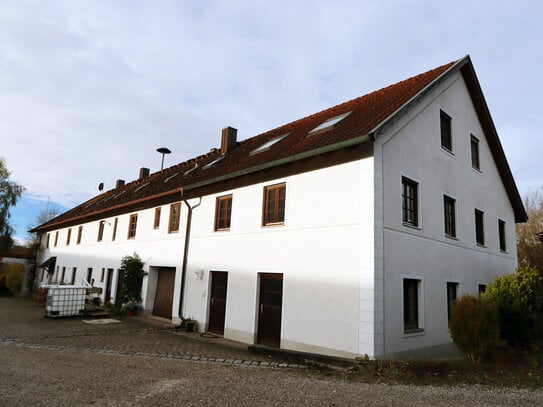 Charmante 2-Zimmer-Wohnung mit Einbauküche in idyllischer Lage von Fahrenzhausen/Großnöbach