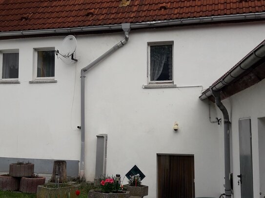 Reihenhaus in Mücheln am Geiseltalsee mit Garten und Nebengelass zu verkaufen!!