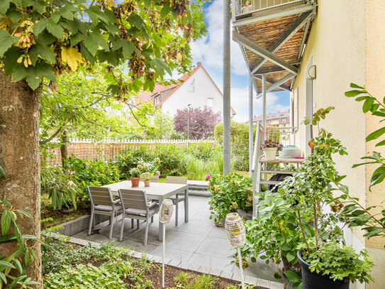 Moderne Erdgeschoss-Wohnung mit Garten und Terrasse