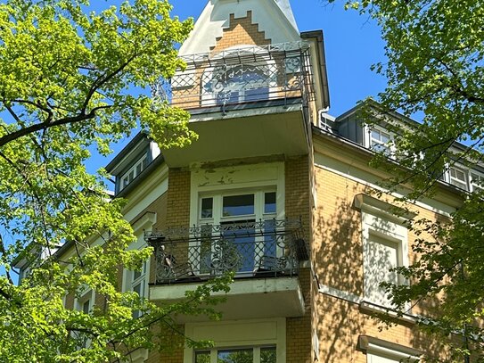 PROVISIONSFREI - Stilvolle Dachgeschosswohnung mit Blick zum Wasser