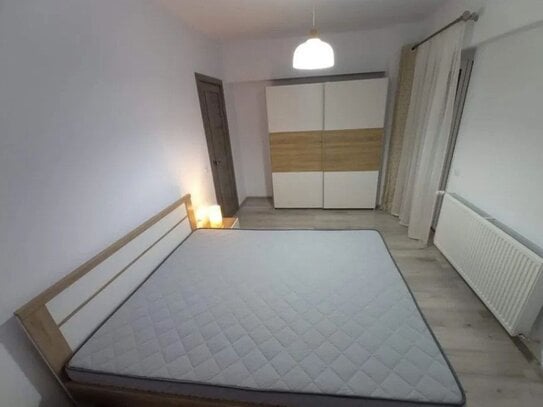 Großzügige 2-Zimmer-Wohnung mit Balkon und stilvollen Details