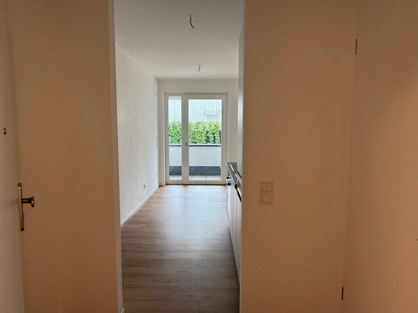 Großzügige 1-Zimmerwohnung mit Abstellkammer (inkl. Loggia & Keller) - Foto 1