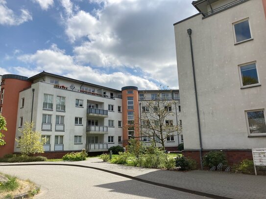 Achtung! Schicke 2,5-Zi-Wgh im DG mit 2 Dachterrassen und Einbauküche in ruhiger Lage