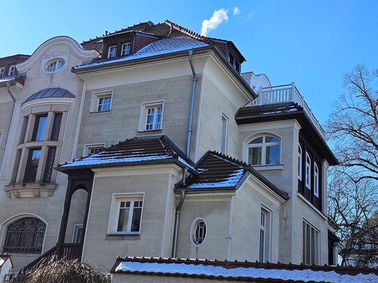 Double income, no kids - Charmante Altbauwohnung mit Dachterrasse