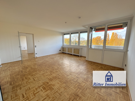 Ritter Immobilien e.K.: Top gepflegte 3-ZKDB-ETW mit 2 Balkonen und wunderbarem Ausblick!