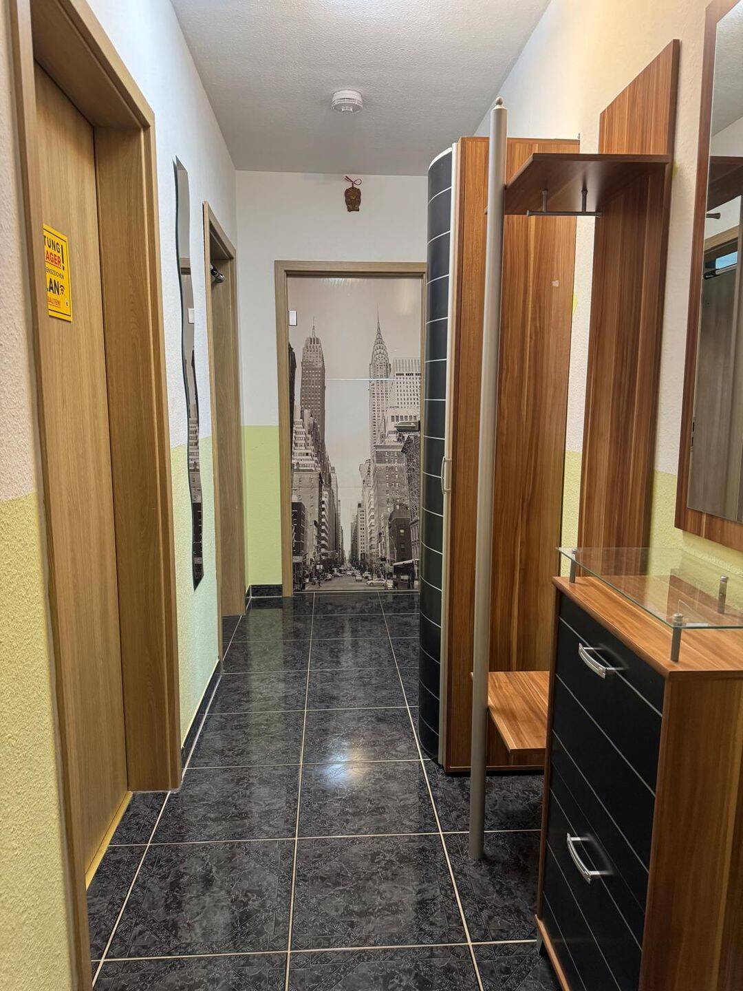                                                               Gepflegte, m&ouml;blierte Wohnung mit Balkon und guter Verkehrsanbindung                                                       in Niederzwehren (Kassel)