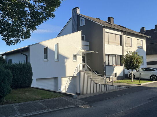 modernes Zweifamilienhaus in Arnsberg-Hüsten