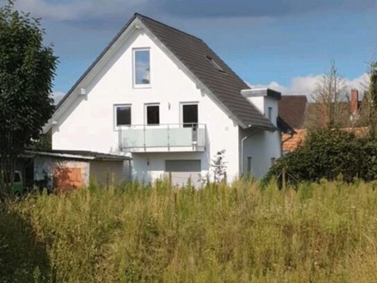 Ruhige Erdgeschoß Eigentumswohnung mit Terrasse und Garten in Süd-West Sonnenlage in 2 Parteien Haus