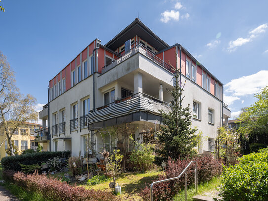 Sonnige Dachgeschosswohnung mit EBK & Terrasse