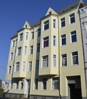 045/007 Schöne 4 ZKB + Balkon + Gäste-WC WG Bundeswehr oder Studenten 3. OG rechts