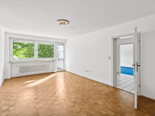 helle 2 Zimmer-Wohnung mit Balkon + Garage!