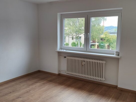 Schöne 2-Zimmer-Wohnung mit Balkon und Einbauküche in Kulmbach - Weiher