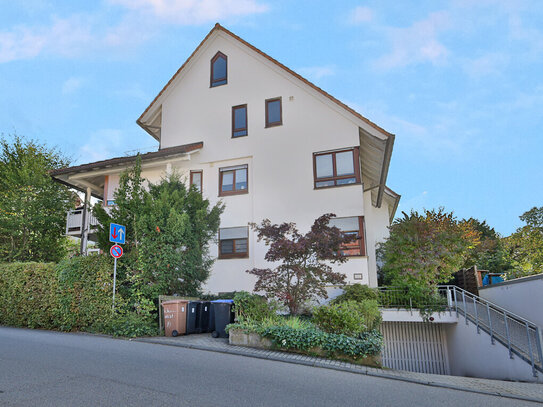 Renovierte 3-Zimmer-Maisonettewohnung mit Aussicht!