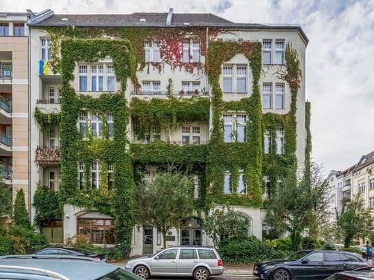 Sanierte Altbauwohnung mit atemberaubenden Ausblick am Viktoria-Luise-Platz