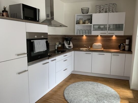 Zu vermieten !!!! Hochwertige 3 Zimmer Wohnung mit Balkon zur Parkseite in Citylage