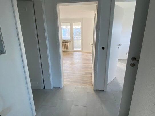 Schöne, komplett renovierte, helle 3 Zimmer-Wohnung in Hechingen-Schlossberg zu vermieten!