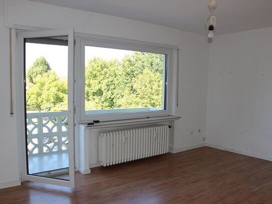 *** Sehr schöne 3 Zimmer Wohnung mit großem Balkon in Spenge ***