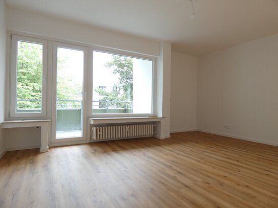 Top sanierte 3 Zimmer-Wohnung mit Balkon! ***