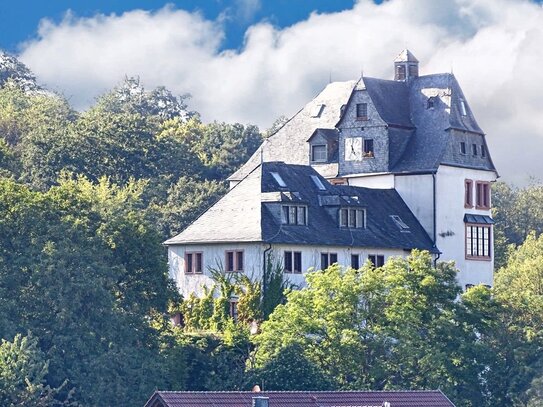 Außergewöhnliche 3 Zimmerwohnung im historischen Schloss Cleeberg