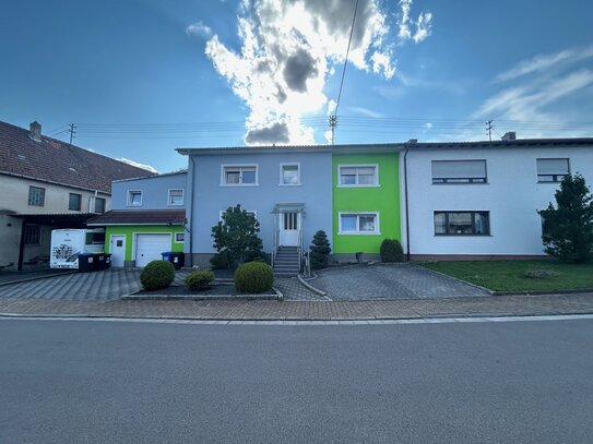 Umfassend modernisiertes Zweifamilienhaus in ruhiger und familienfreundlicher Wohnlage in Urexweiler