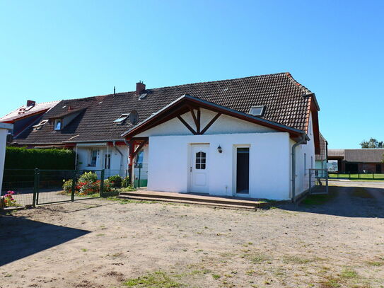 Doppelhaushälfte mit 2 Wohneinheiten auf dem Land