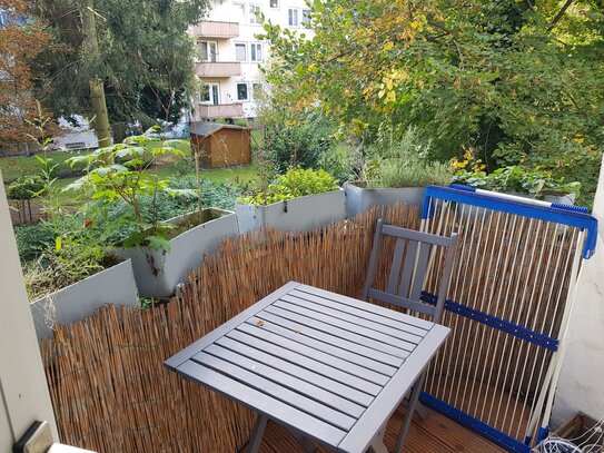 Zentrale Lage: 2-Zimmer Wohnung mit Balkon, in List/Oststadt