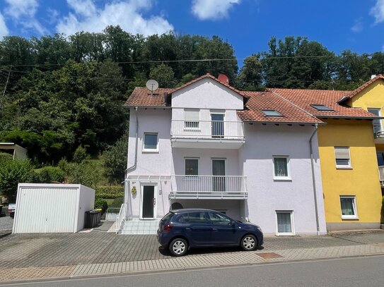 Helle Dachgeschoss-Wohnung in kleiner Wohneinheit von Mettlach!