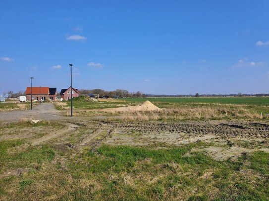 Baugrundstück vollerschlossen, sofort bebaubar ohne Bindung, z.B. für Ihr Feriendomizil 1500m zum Nordseedeich