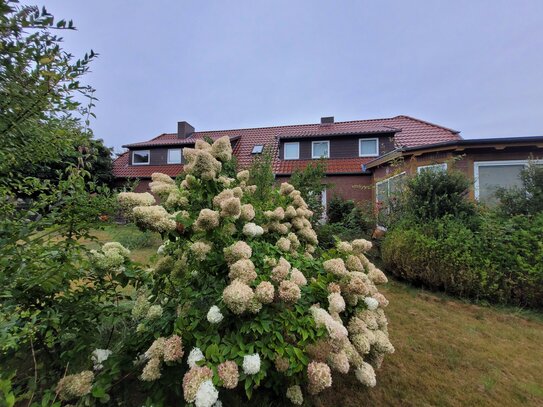 Schönes, großes Mehrfamilienhaus in Eddelstorf, nur 20 km bis Lüneburg